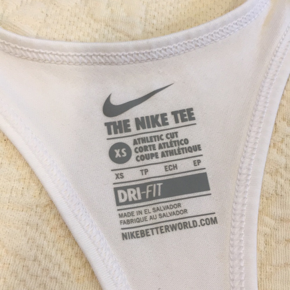 Nike tank top “never give in “ size xs - Picture 3 of 6